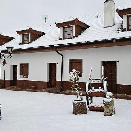 Zamecky Penzion Rotunda Břeclav Dış mekan fotoğraf