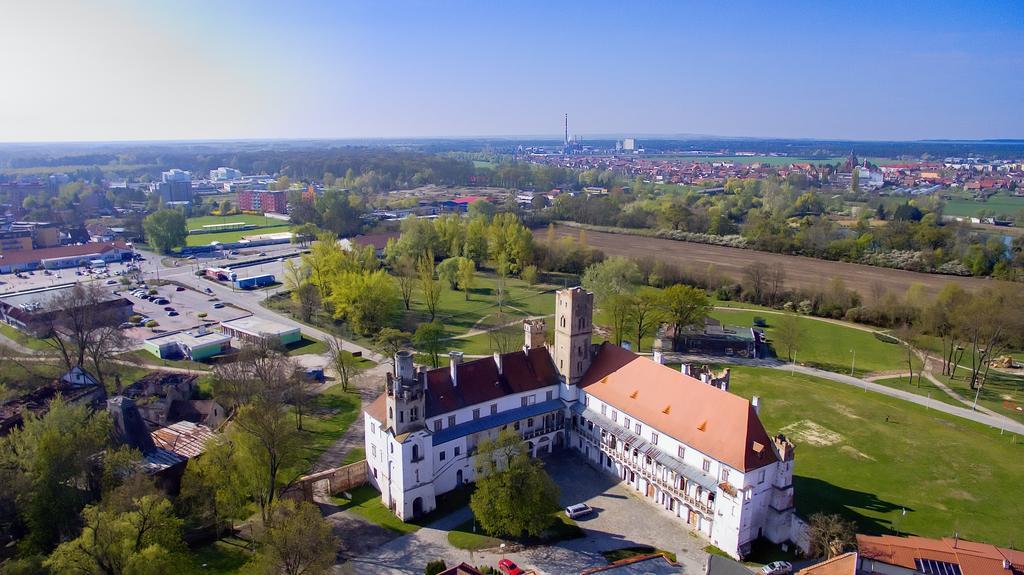 Zamecky Penzion Rotunda Břeclav Dış mekan fotoğraf